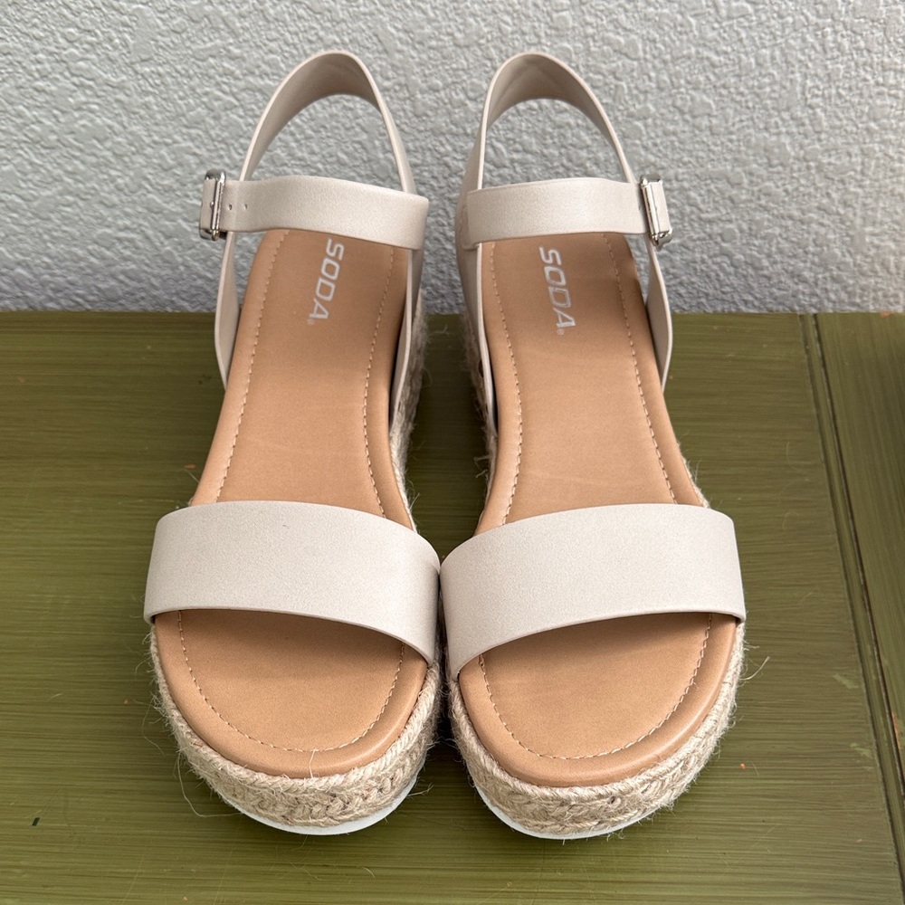 Soda Women's Tan Wedge - Size 10